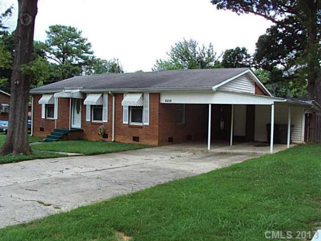 3859 Stonehaven Dr., Charlotte, NC 28215