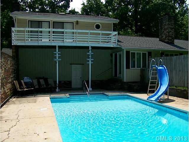 4523 Belhaven Forest Dr., Gastonia, NC 28056