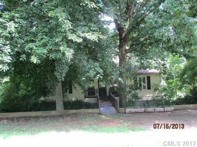 2416 Essen Ln., Gastonia, NC 28054