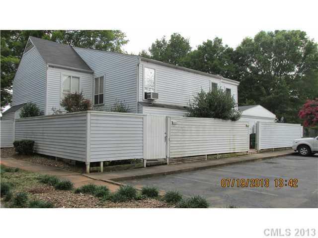 6937 Stonington Ln. #17, Charlotte, NC 28227