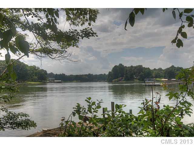 4227 Barbrick St., Sherrills Ford, NC 28673