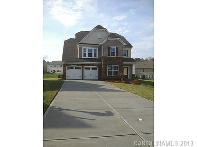 5905 Stirlingshire Ct., Charlotte, NC 28278