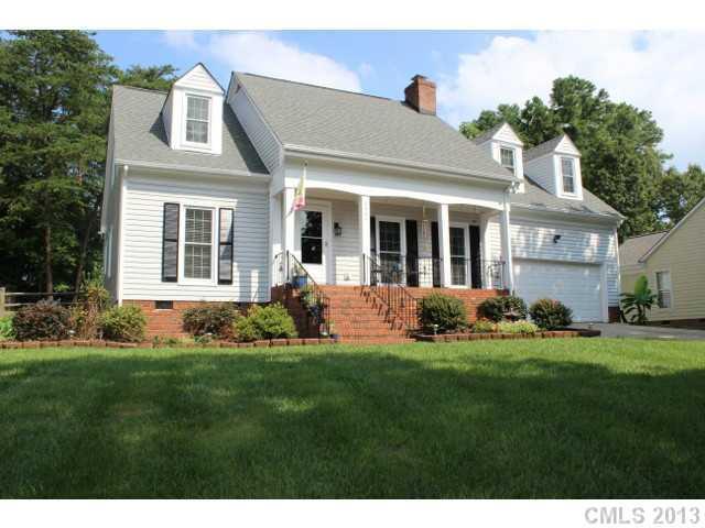 9400 Fairmead Dr., Charlotte, NC 28269