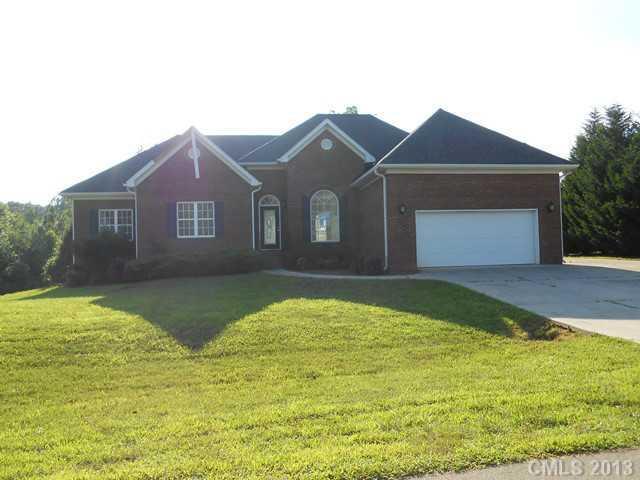 1973 Jaya Dr., Sherrills Ford, NC 28673