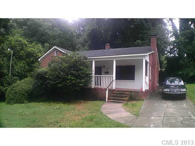 4010 Hiddenbrook Dr., Charlotte, NC 28205