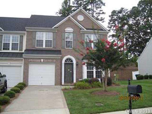 1881 Lookout Ln., Gastonia, NC 28054