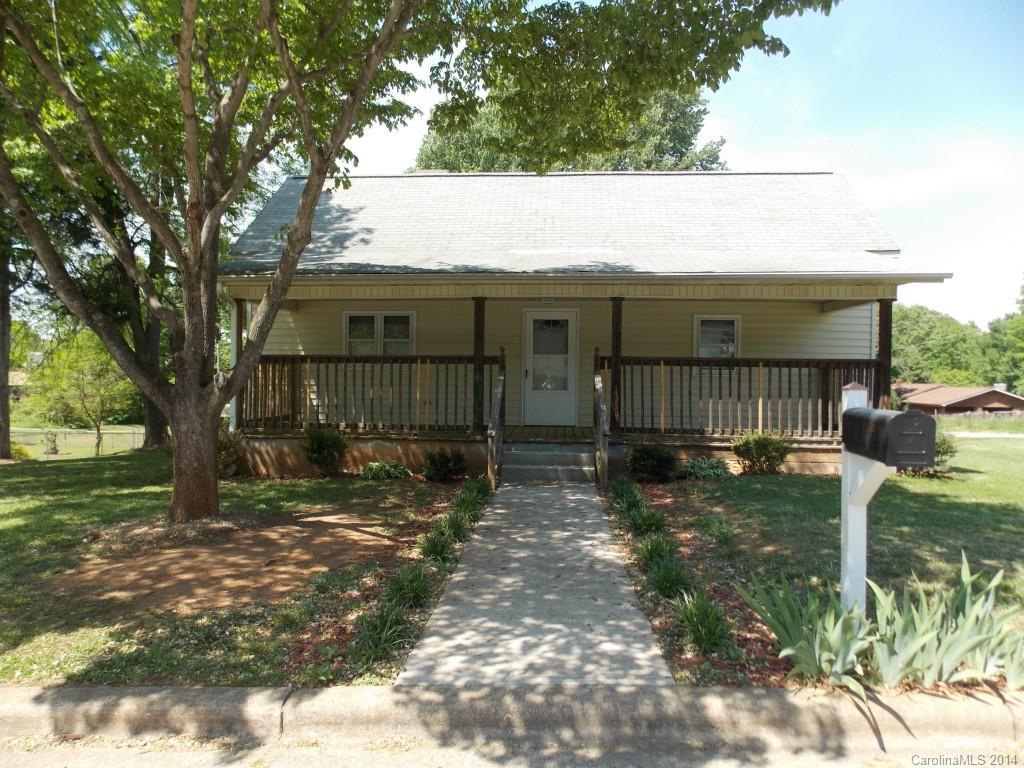 1102 Alexander St., Statesville, NC 28677