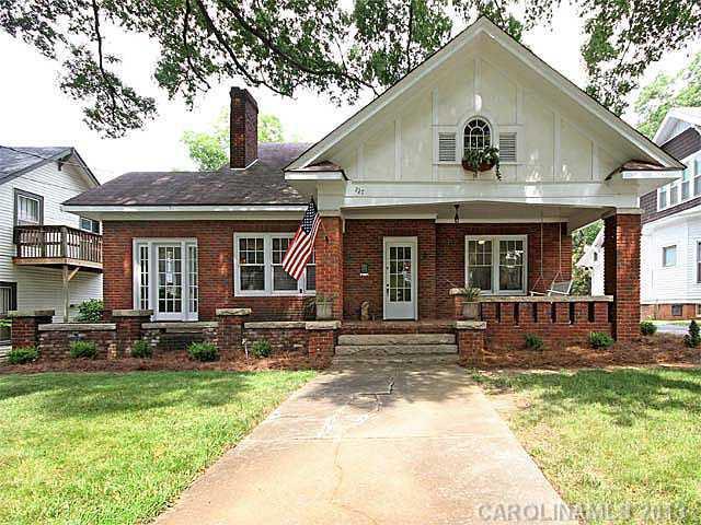 227 S Academy St., Mooresville, NC 28115
