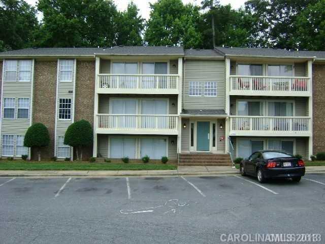 1649 Arlyn Cir. #M, Charlotte, NC 28213