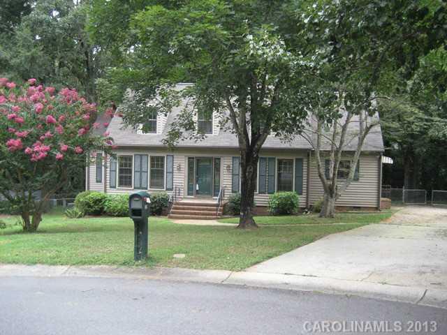 5105 Birchbark Ln., Charlotte, NC 28227