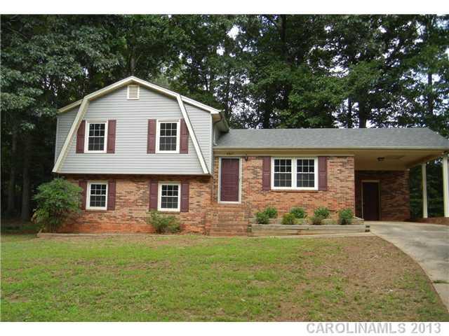 4617 Oakwood Cir., Gastonia, NC 28056