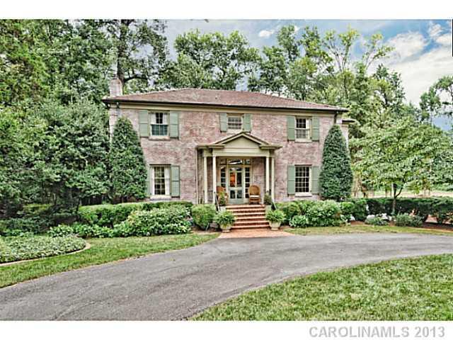 2002 Pinewood Cir., Charlotte, NC 28211