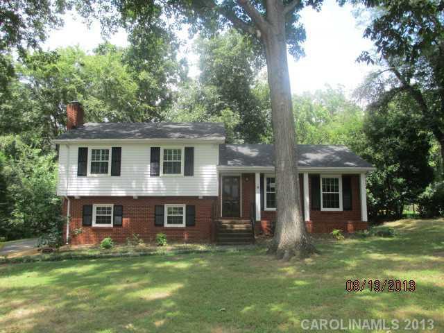 7220 Bedfordshire Dr., Charlotte, NC 28226