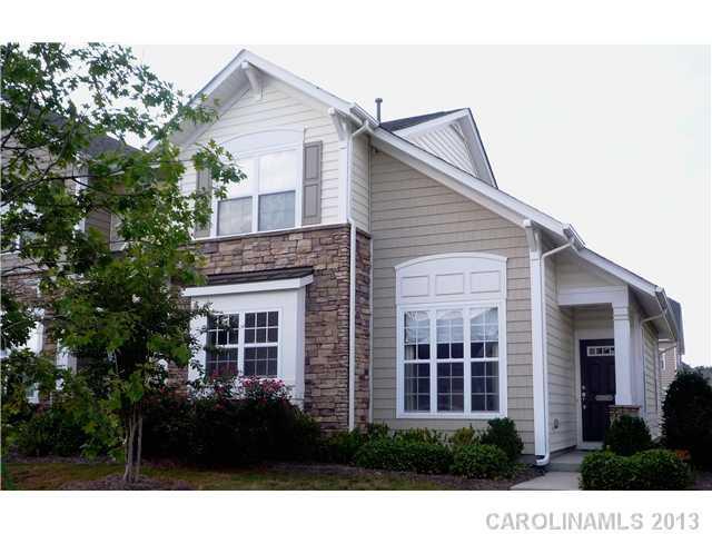 8044 Lynwood Sq., Waxhaw, NC 28173