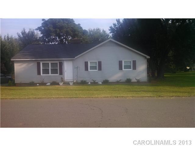 135 Almond Rd., Mooresville, NC 28115