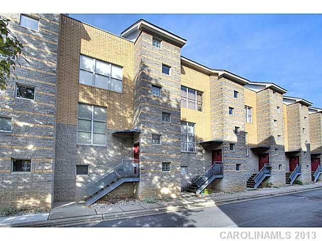 2061 Atherton Heights Ln., Charlotte, NC 28203