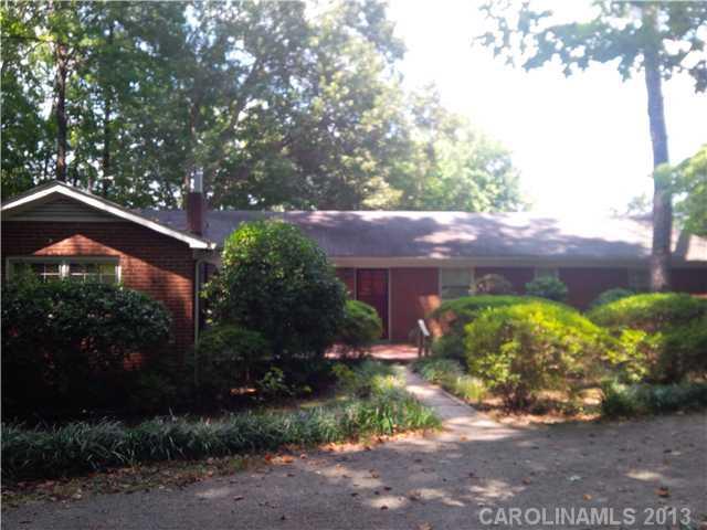 800 Little Rock Rd., Charlotte, NC 28214