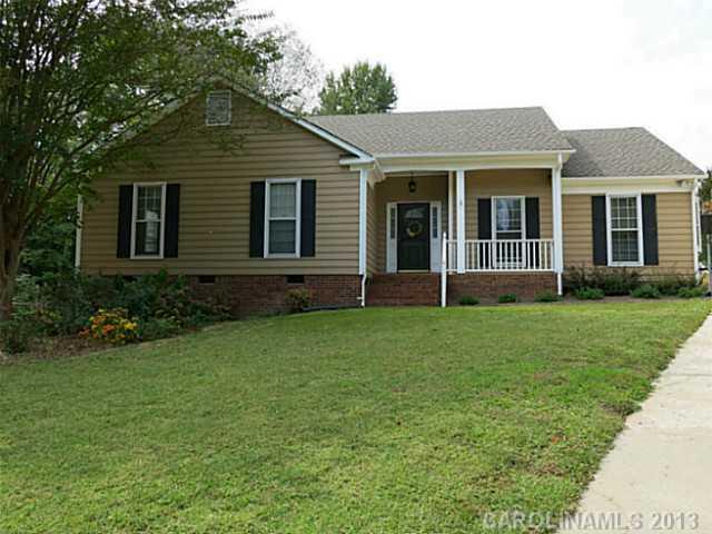 3803 Saxonbury Way, Charlotte, NC 28269