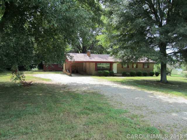 405 Barfield Rd., Mooresville, NC 28115