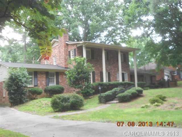2930 Shaker Dr., Charlotte, NC 28210