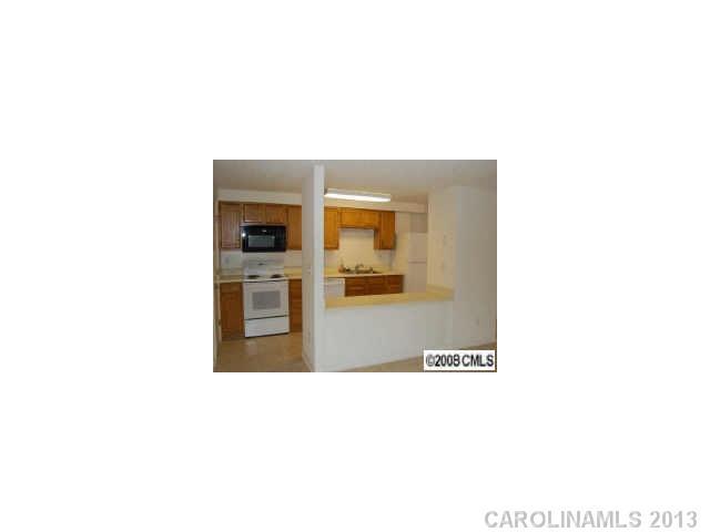 1634 Arlyn Cir. #J, Charlotte, NC 28213