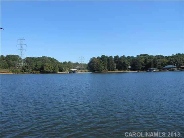 4368 Mayberry Ln., Sherrills Ford, NC 28673