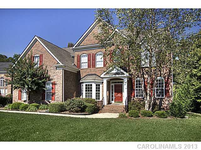 512 Hidden Manor Dr., Matthews, NC 28104