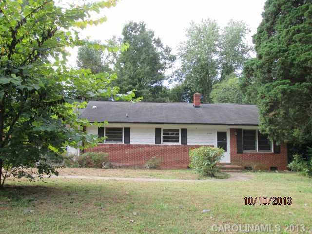 2600 Purser Dr., Charlotte, NC 28215