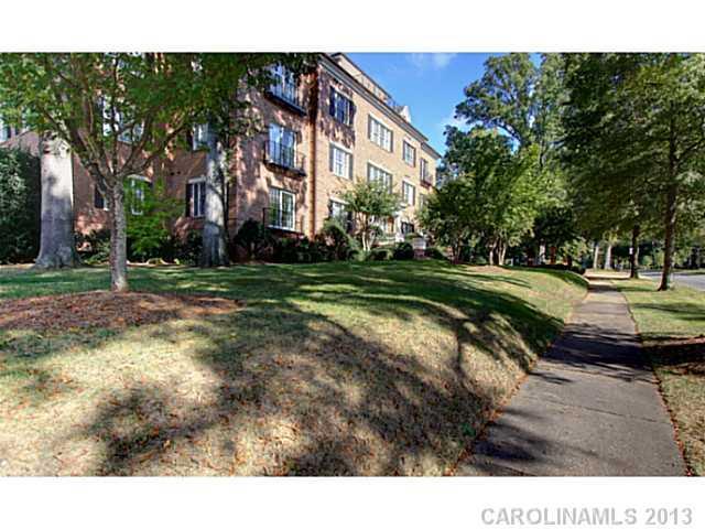 950 Queens Rd., Charlotte, NC 28207