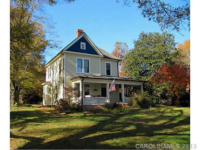 559 N Main St., Davidson, NC 28036