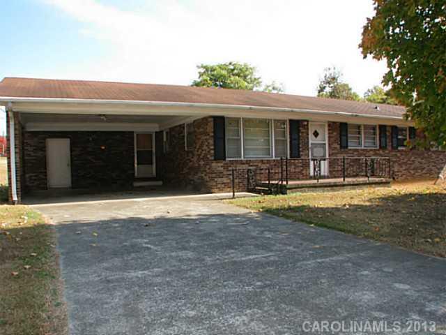 512 Enochville Ave., Kannapolis, NC 28081