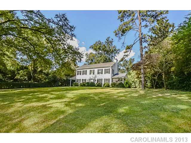 1220 W Queens Rd., Charlotte, NC 28207