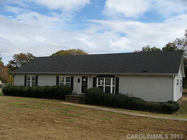 112 Jenkins Ave., Mount Holly, NC 28120