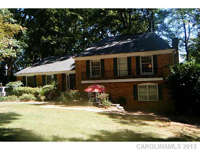 175 Woodstream Cir., Mooresville, NC 28117