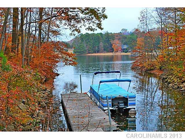 4384 Mayberry Ln., Sherrills Ford, NC 28673