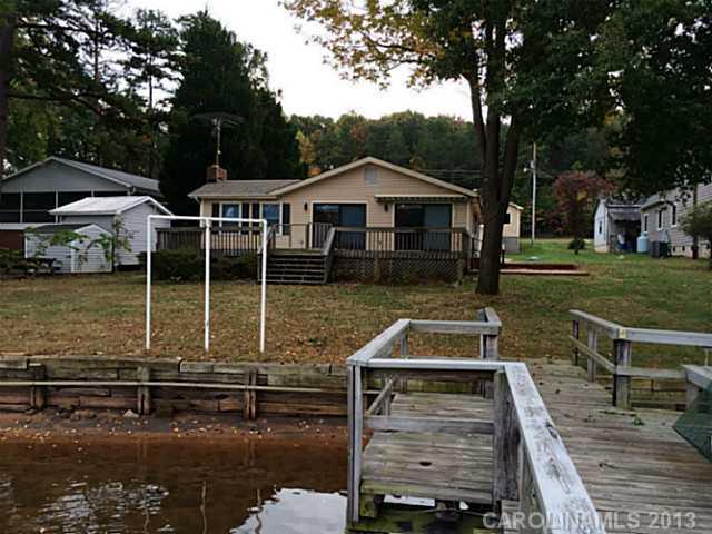 7945 Water Oaks Dr., Denver, NC 28037