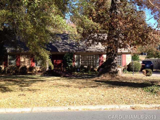 5913 Barrington Dr., Charlotte, NC 28215