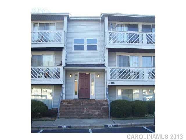 9510 Shannon Green Dr. #B, Charlotte, NC 28213