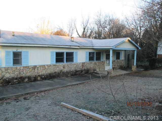 440 SW 9th St., Hickory, NC 28602