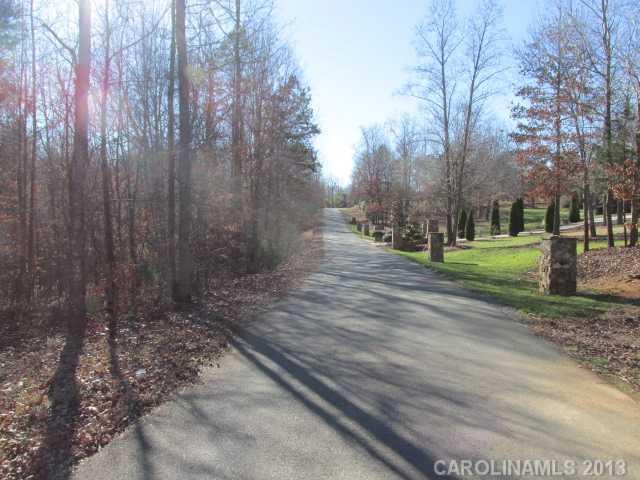 12 Saratoga Woods Dr., Waxhaw, NC 28173