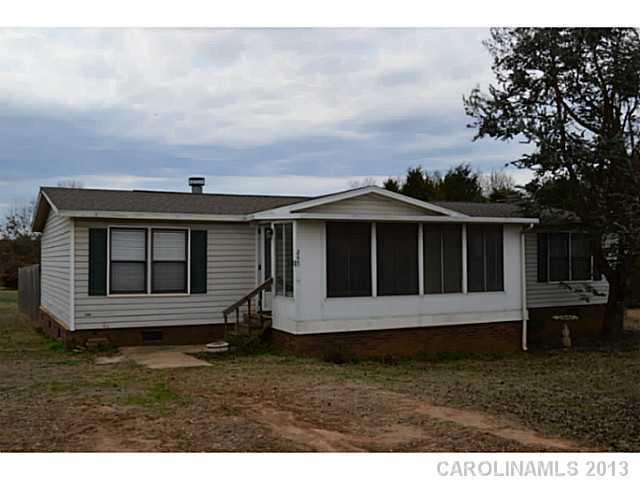 245 Red Rose Ln., Mooresville, NC 28115