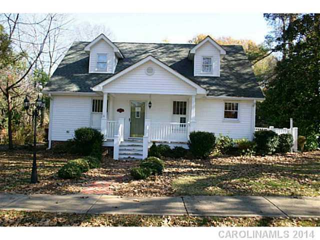300 N Providence St., Waxhaw, NC 28173