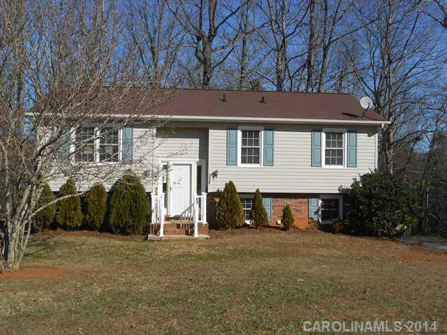 5448 Valley Field Rd., Hickory, NC 28602