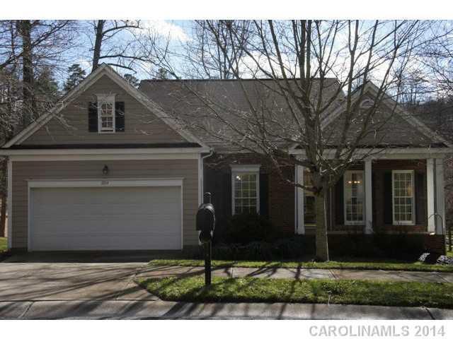 6704 Fairway Point Dr., Charlotte, NC 28269