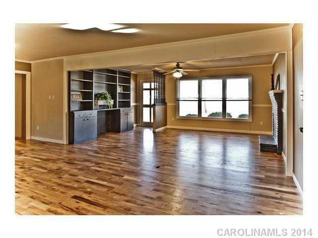 405 Barfield Rd., Mooresville, NC 28115