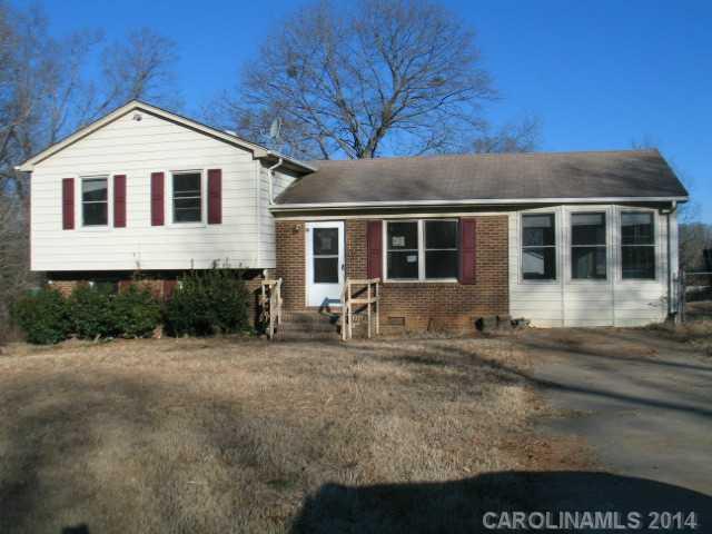 100 Rockledge Dr., Gastonia, NC 28052