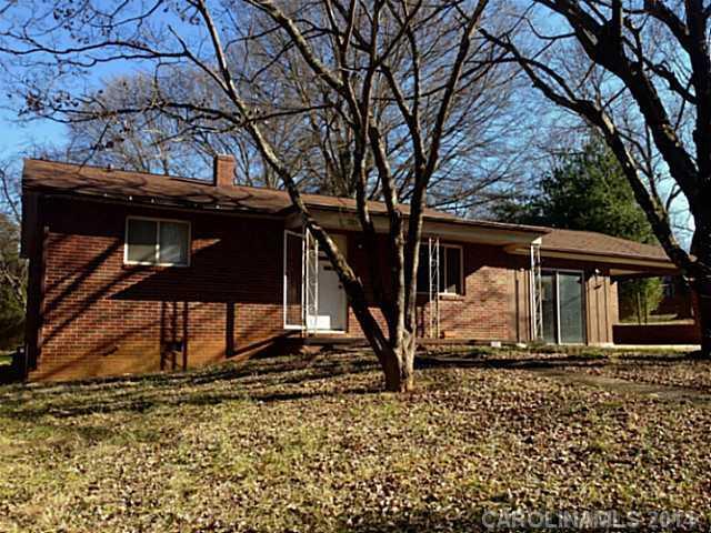 320 Wilson St., Statesville, NC 28677