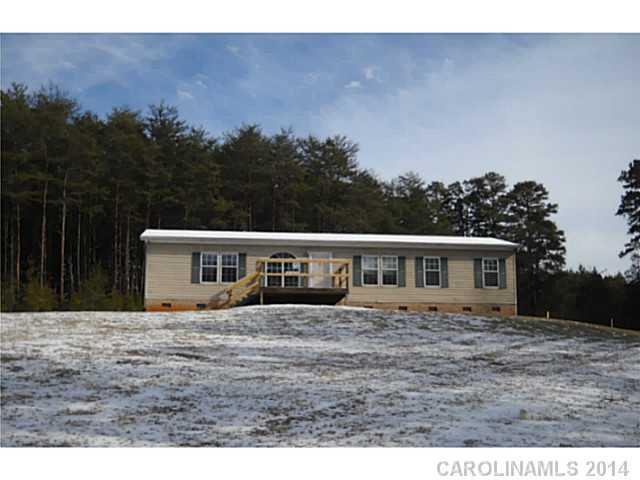 208 Woodring Ln., Hickory, NC 28601