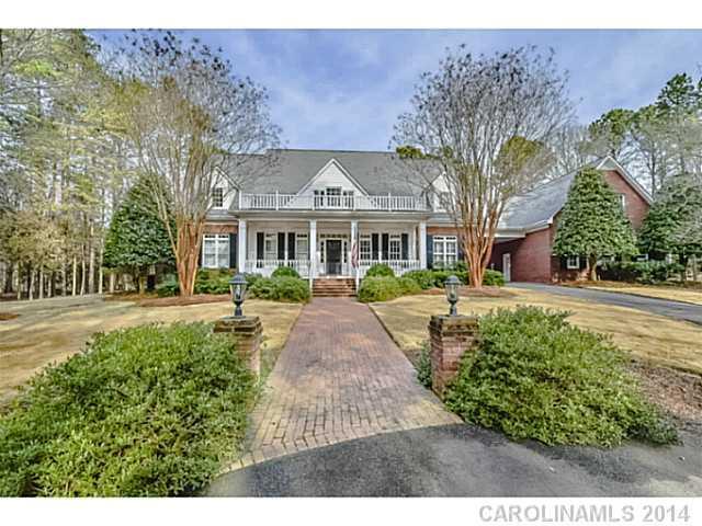 210 Avinger Ln., Davidson, NC 28036