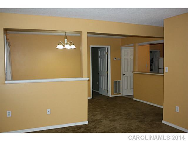 7134 Winery Ln. #10918362, Charlotte, NC 28227